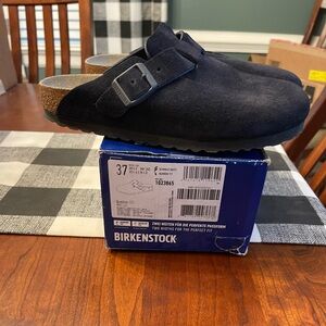 Birkenstock Boston Women’s Navy Suede Loafers size 37